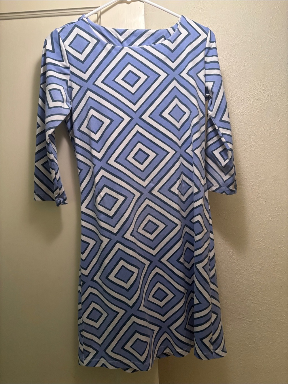 MAHI GOLD Periwinkle,Blue and White Geometric 3/4 Sleeve Shift Dress